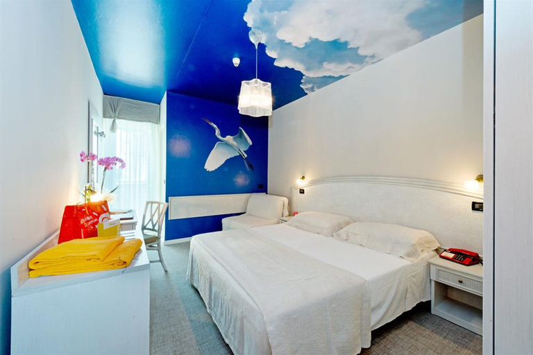 Bedroom 2, Hotel Ambassador, Venezia