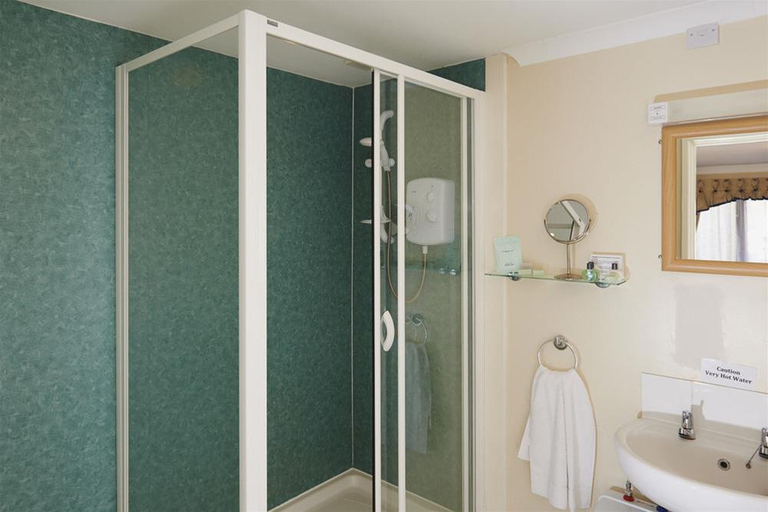 Bathroom 5, Marsham Arms Coaching Inn, Norfolk