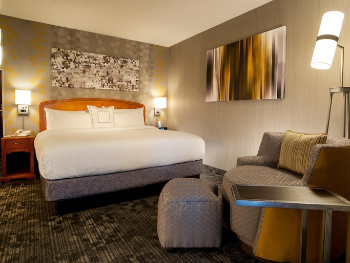 Bedroom 3, Courtyard Tysons Mclean, Fairfax
