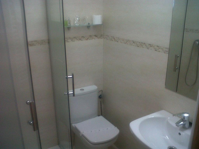 Bathroom 4, Hospedaje Magallanes, Cantabria