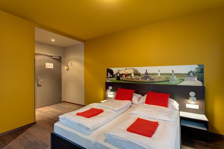 Bedroom 4, MEININGER Hotel Wien Downtown Sissi, Wien