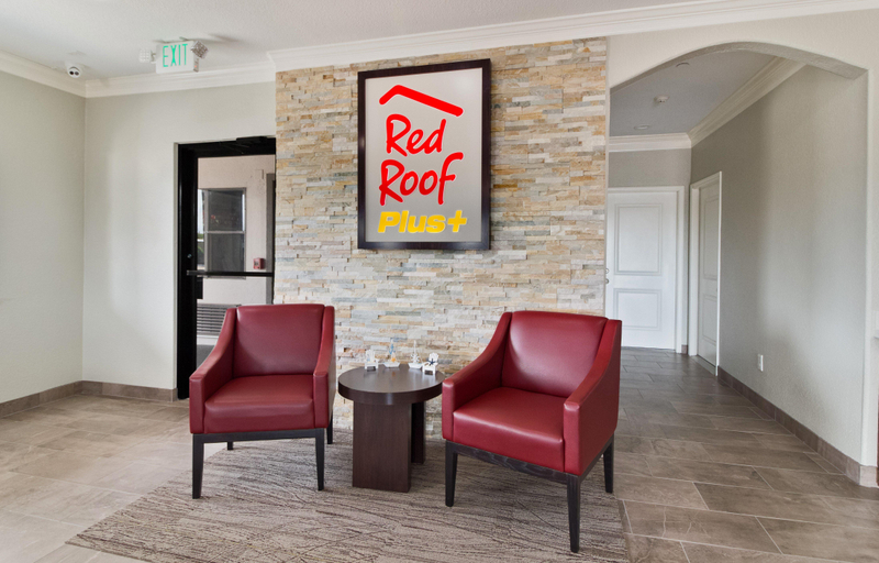 Public Area 2, Red Roof Inn PLUS+ Galveston - Beachfront, Galveston