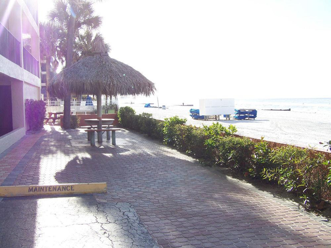Exterior & Views 2, Las Brisas Condominiums, Pinellas
