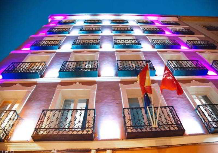 Exterior & Views 2, JC Rooms Santo Domingo, Madrid