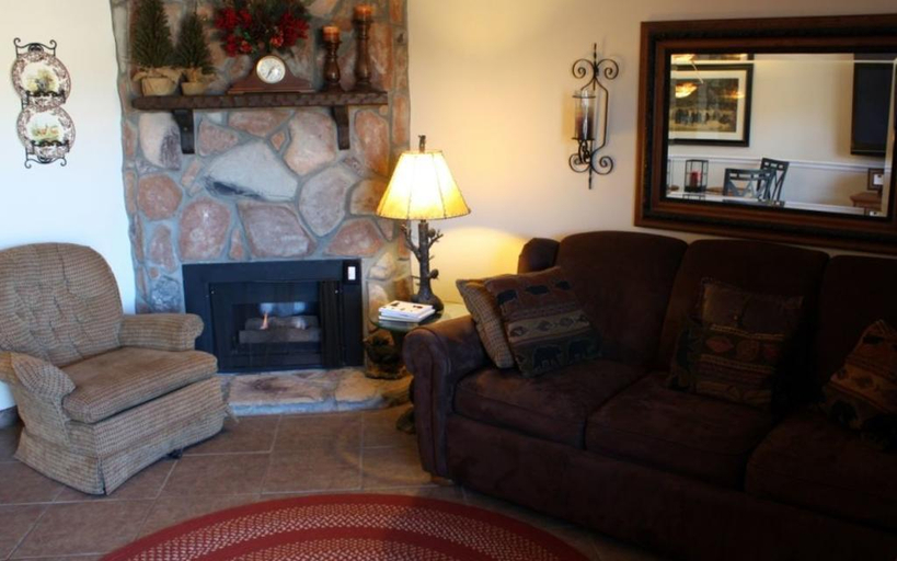 Public Area 2, Olde Gatlinburg Rentals, Sevier