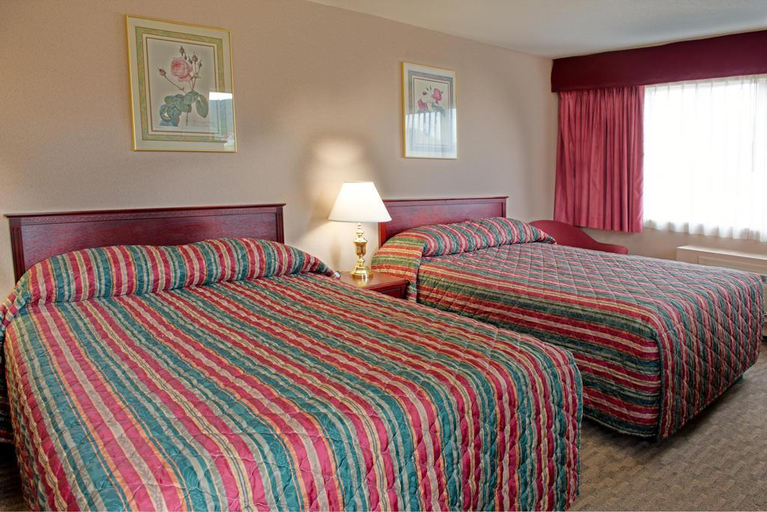Bedroom 3, Sandman Inn Smithers, Bulkley-Nechako