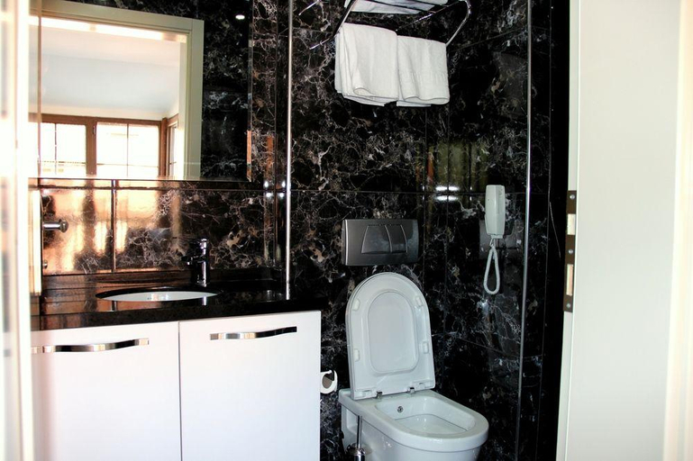 Bathroom 4, Venus Hotel, Akköy