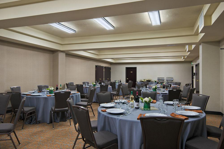 Food & Drinks 5, Oxford Suites Spokane Valley, Spokane