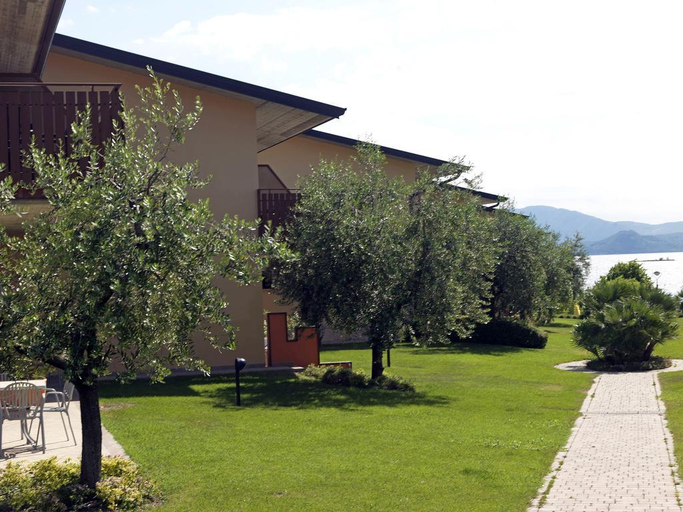 Exterior & Views 2, Residence Onda Blu Resort, Brescia