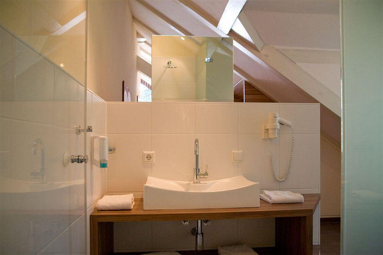 Bathroom 3, Parkhotel Lindau, Lindau (Bodensee)