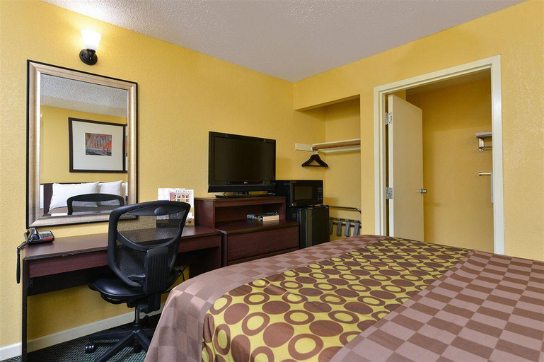 Exterior & Views 1, Americas Best Value Inn, Sacramento