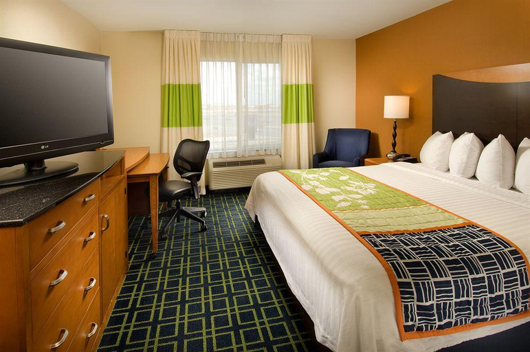 Bedroom 2, Fairfield Inn & Suites by Marriott New Braunfels, Comal