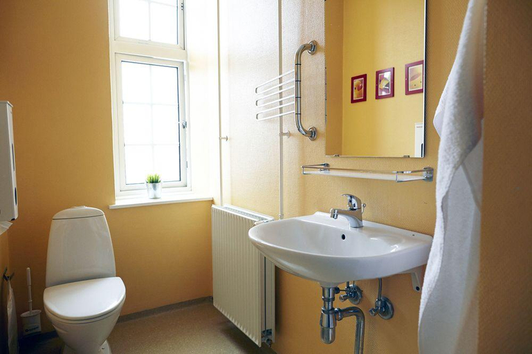 Bathroom 3, Odense Danhostel City, Odense