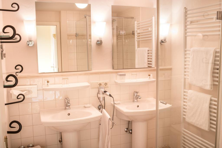 Bathroom 4, Romantik Greifen-Post, Ansbach