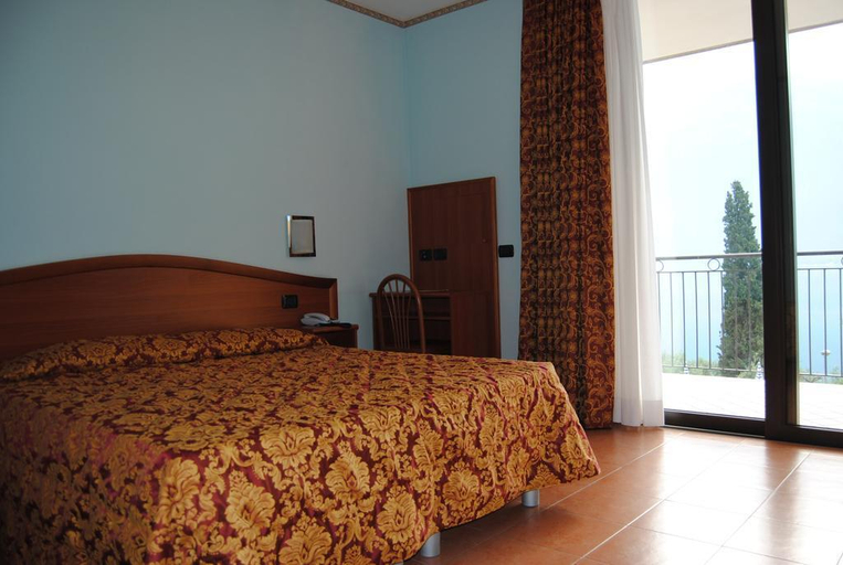 Bedroom 2, Hotel Mercedes, Brescia