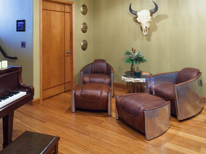 Public Area 3, White Buffalo Club, Teton