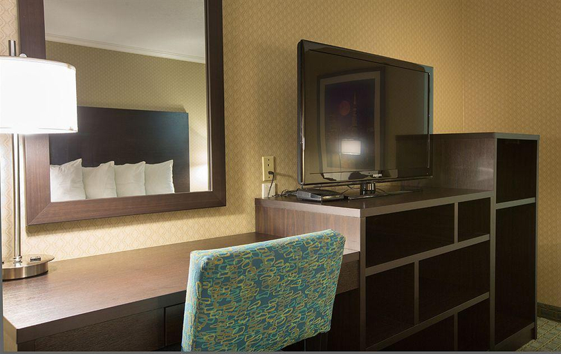Exterior & Views 2, Regency Inn and Suites - San Francisco, San Mateo