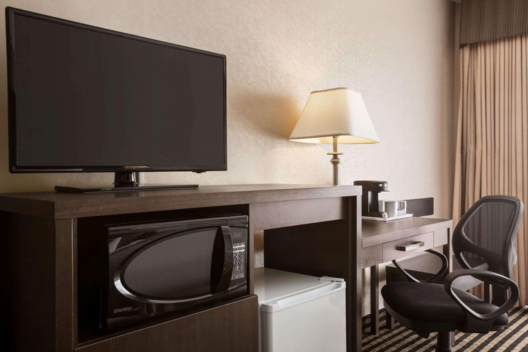 Bedroom 3, Days Inn by Wyndham Miramichi NB, Northumberland