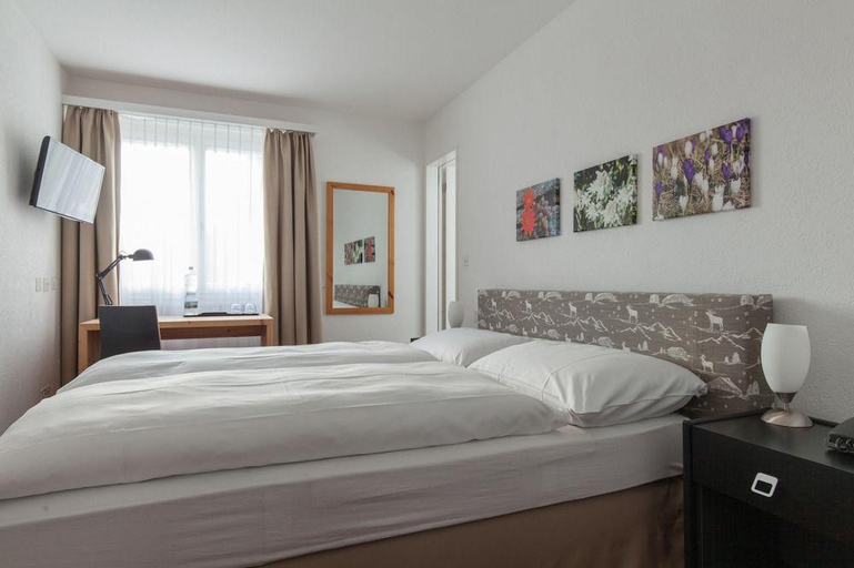 Bedroom 3, Randolins, Maloja