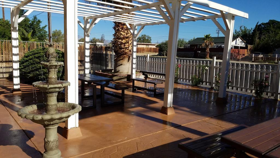 Food & Drinks 4, Travelodge Ridgecrest, Kern