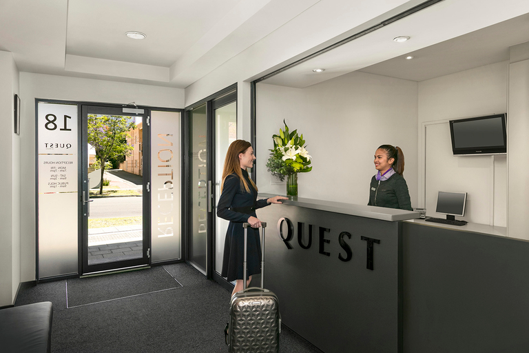 Public Area, Quest on Rheola, Perth
