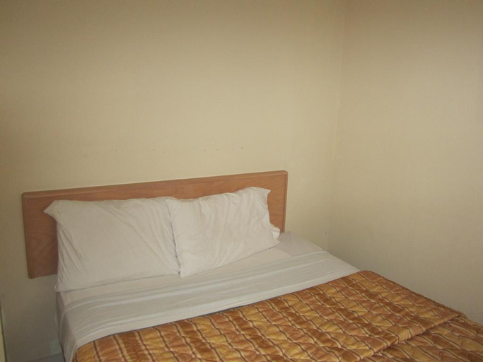 Bedroom 3, Trans Canada Motel, Thompson-Nicola