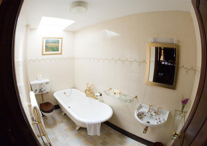 Bathroom 4, Crown and Cushion, Oxfordshire