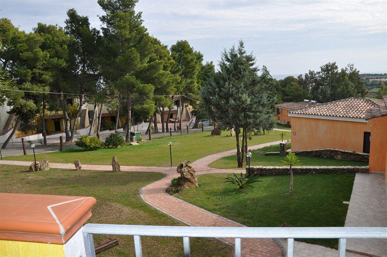 Exterior & Views 2, Hotel Pedra Niedda, Nuoro