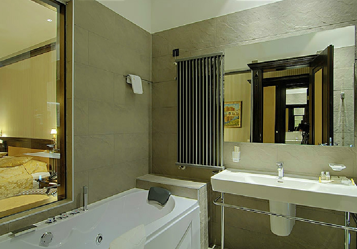 Bathroom 5, Europe Hotel, Sarajevo