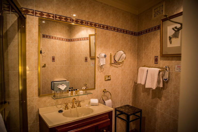Bedroom 5, Manor Boutique Hotel, Sydney