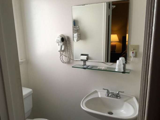 Bathroom, Coral Sands Motel, Los Angeles