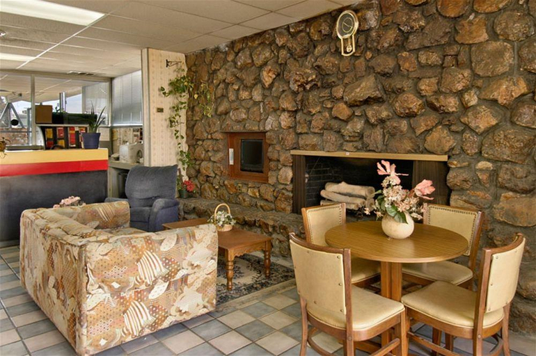 Exterior & Views 2, Peoria Inn, Tulsa