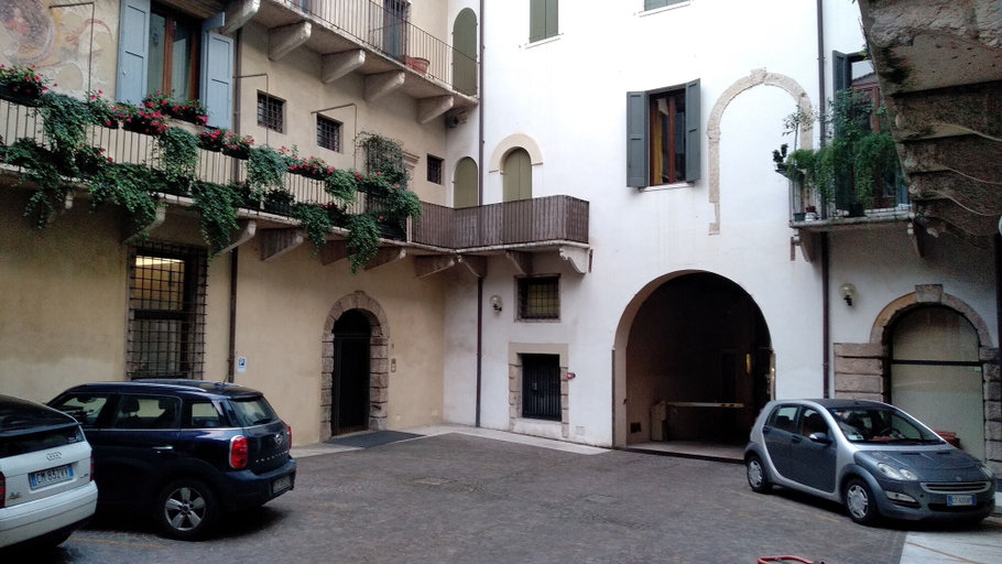 Exterior & Views 2, Marconi Rooms - Loggia delle Erbe, Verona
