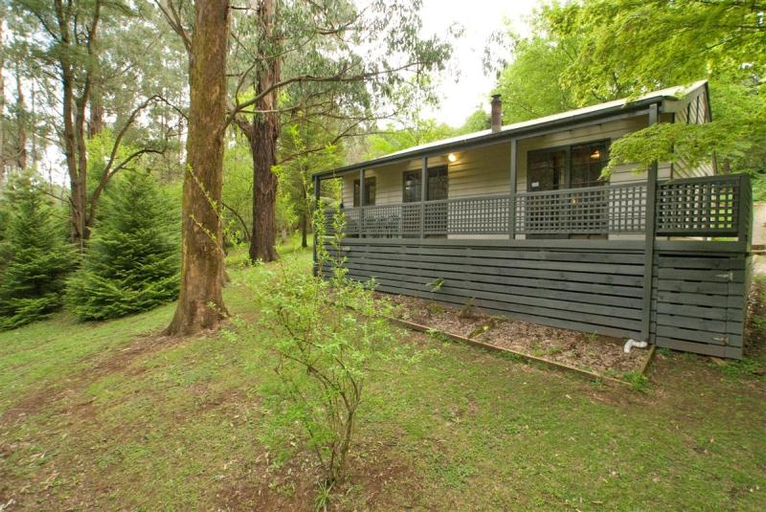 Exterior & Views 2, Hill 'N' Dale Farm Cottages, Yarra Ranges - North
