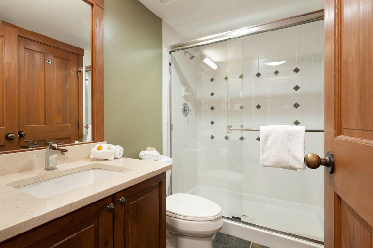 Bathroom 5, Horstman House By Whistler Premier, Squamish-Lillooet