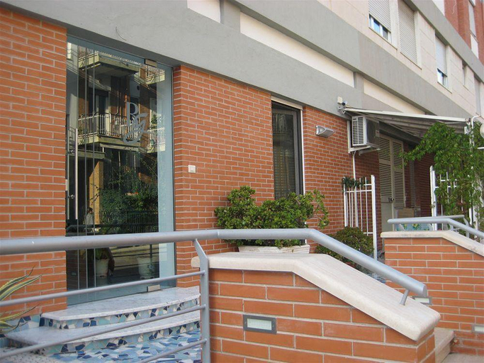 Exterior & Views 2, Rock Garden, Latina