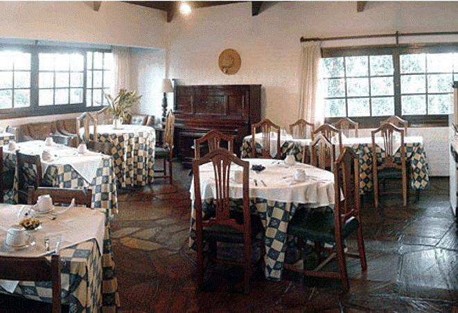 Food & Drinks 4, Camelot, n.a351