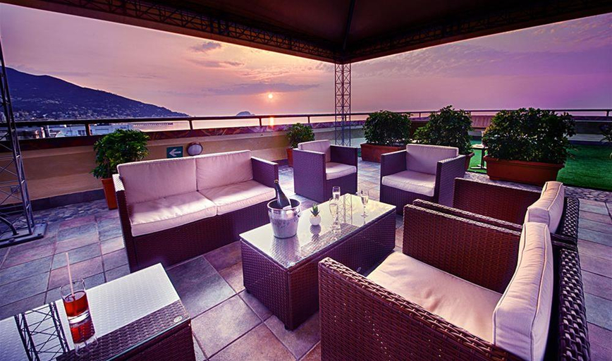 Exterior & Views 2, Grand Hotel Spiaggia, Savona