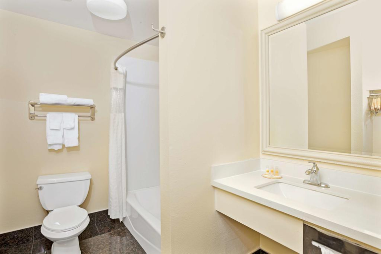 Bathroom 4, Mirage Inn Suites San Francisco, San Francisco