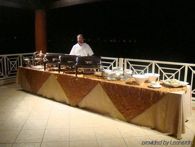 Sea Breeze Hotel,