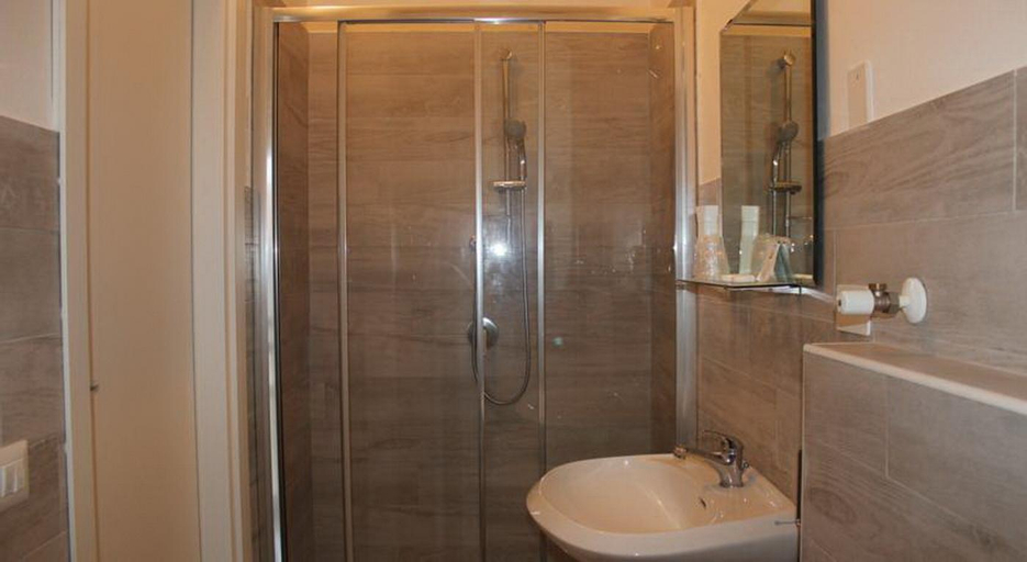 Bathroom 4, Hotel Mon Reve, Rimini