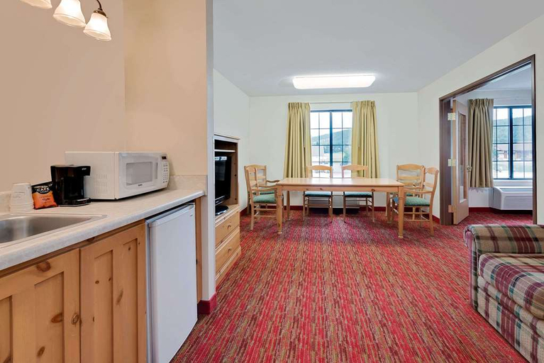 Exterior & Views 2, Comfort Inn & Suites Summerset - North Rapid City, Meade
