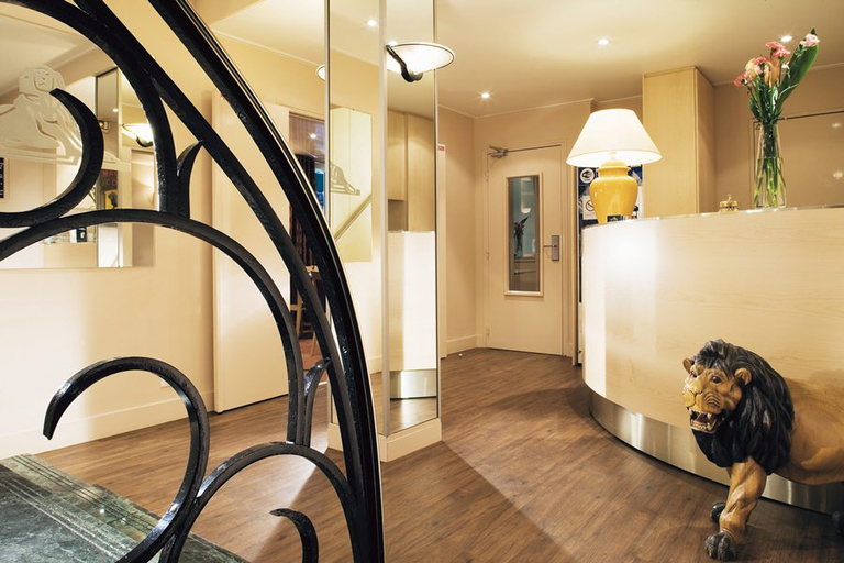 Public Area 3, Hôtel du Lion, Paris