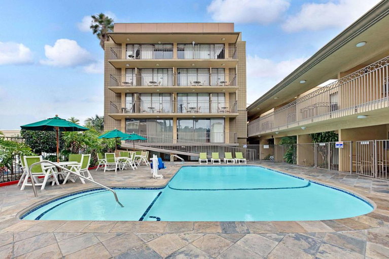Sport & Beauty 5, Torrance Inn & Suites, Los Angeles