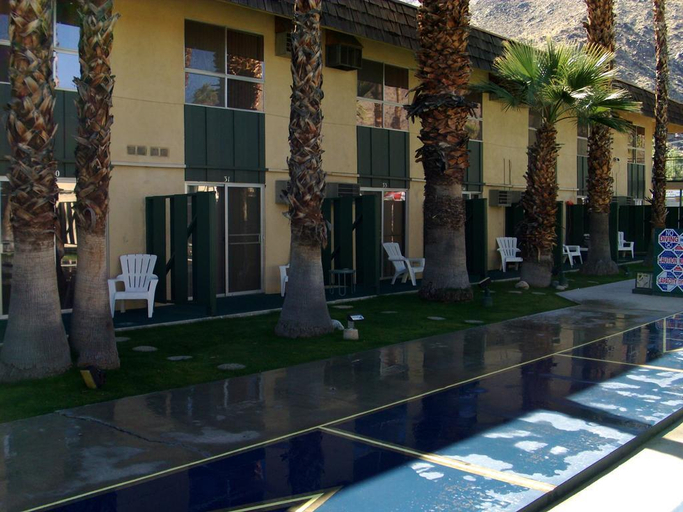 Public Area 3, Desert Lodge, Riverside