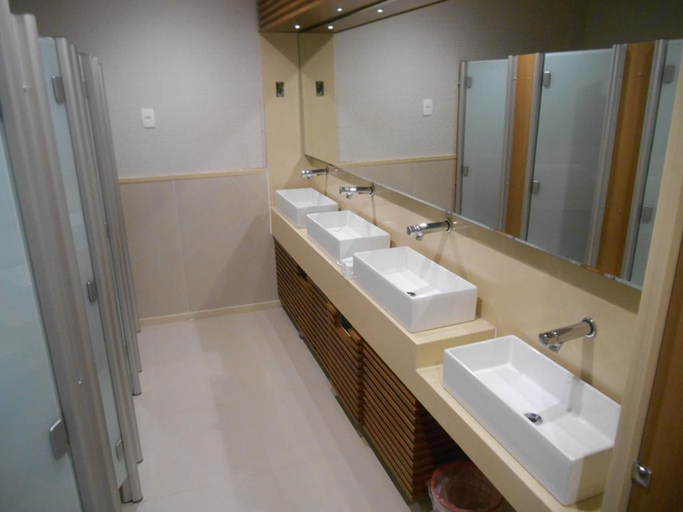 Bathroom 4, Hotel Vina del Mar, Rio de Janeiro