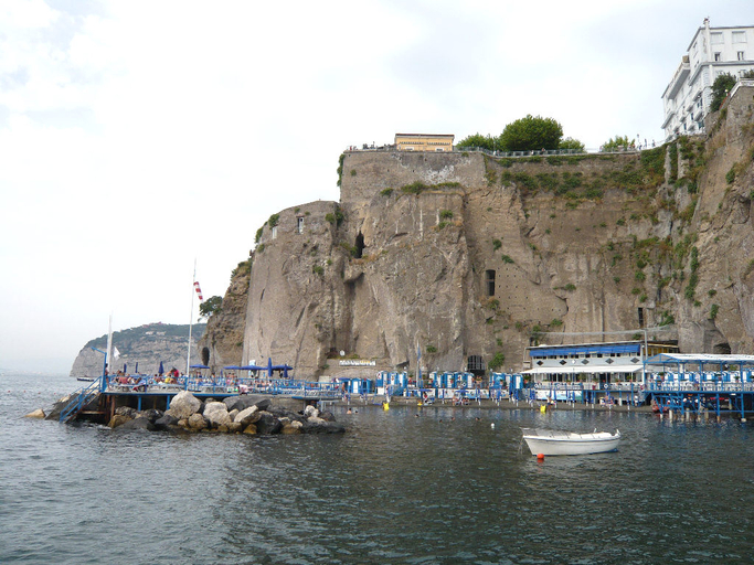 Others 4, Purple Sorrento, Napoli