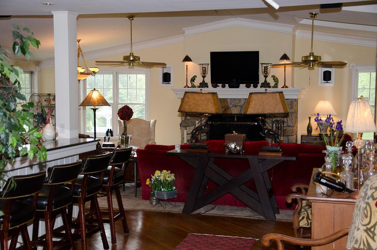 Public Area, Inn at Clearwater Pond (Quechee), Windsor