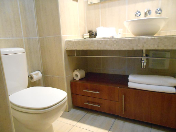 Bathroom 5, Andes Suites, Santiago