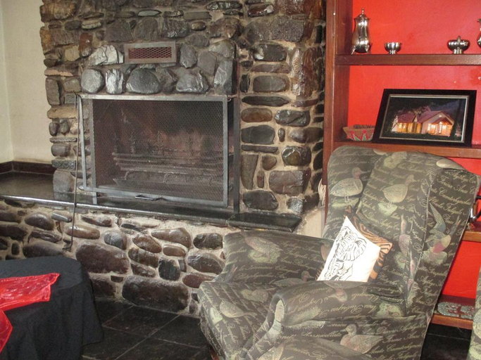Public Area, Floreat Riverside Lodge, Ehlanzeni